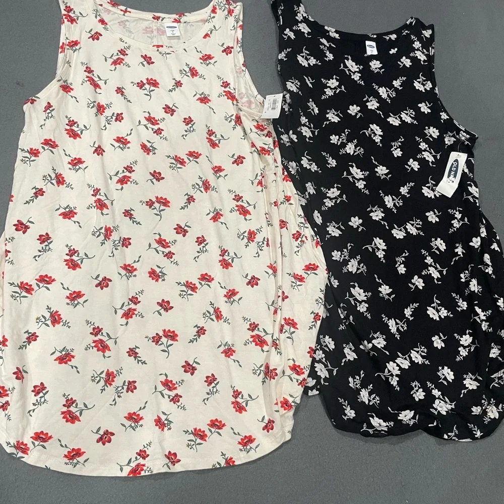 *BUNDLE* 2 Old Navy Women’s Luxe Sleeveless Top Size Small - Picture 2 of 6